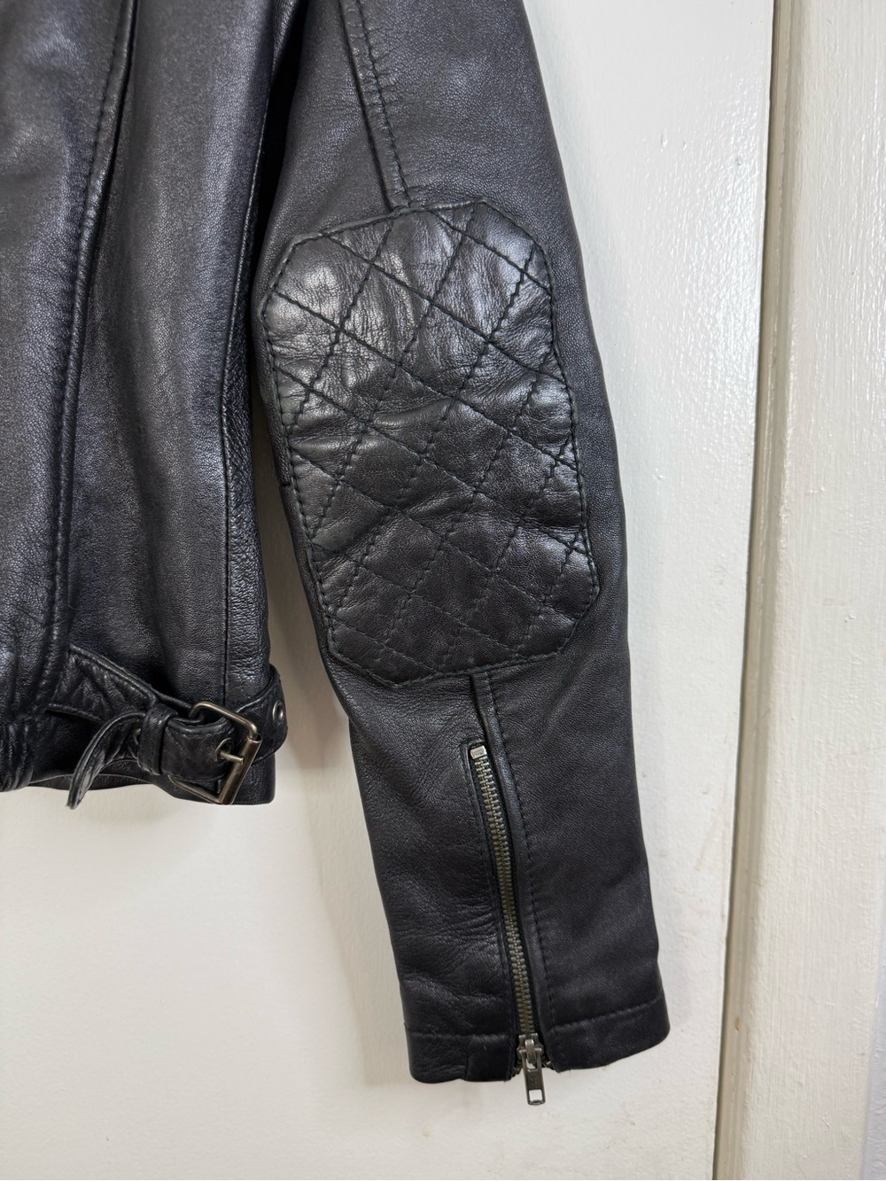 7th Ave. Black genuine leather, quilted, patch elbows, hooded Moto jacket. XS - Picture 4 of 10